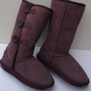 SIZE W 8.Emu Australia Sheepskin Purple Boots .